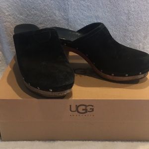 Shoes / Uggs / Clogs